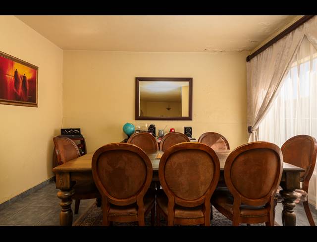 3 BEDROOM FREEHOLD FOR SALE IN SUIDEROORD